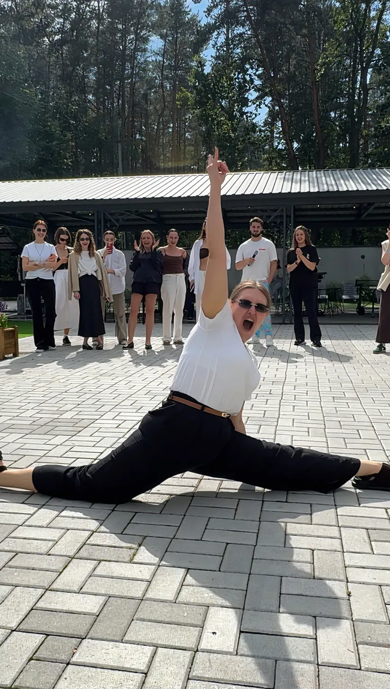 A guest performs during a team contest